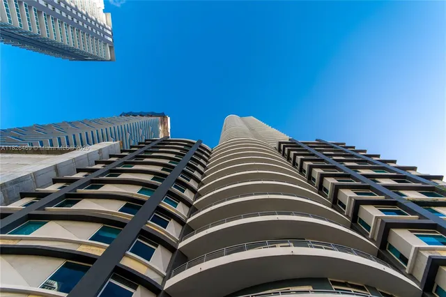 $405,000 | 60 Southwest 13th Street, Unit 3805, Miami, FL 33130