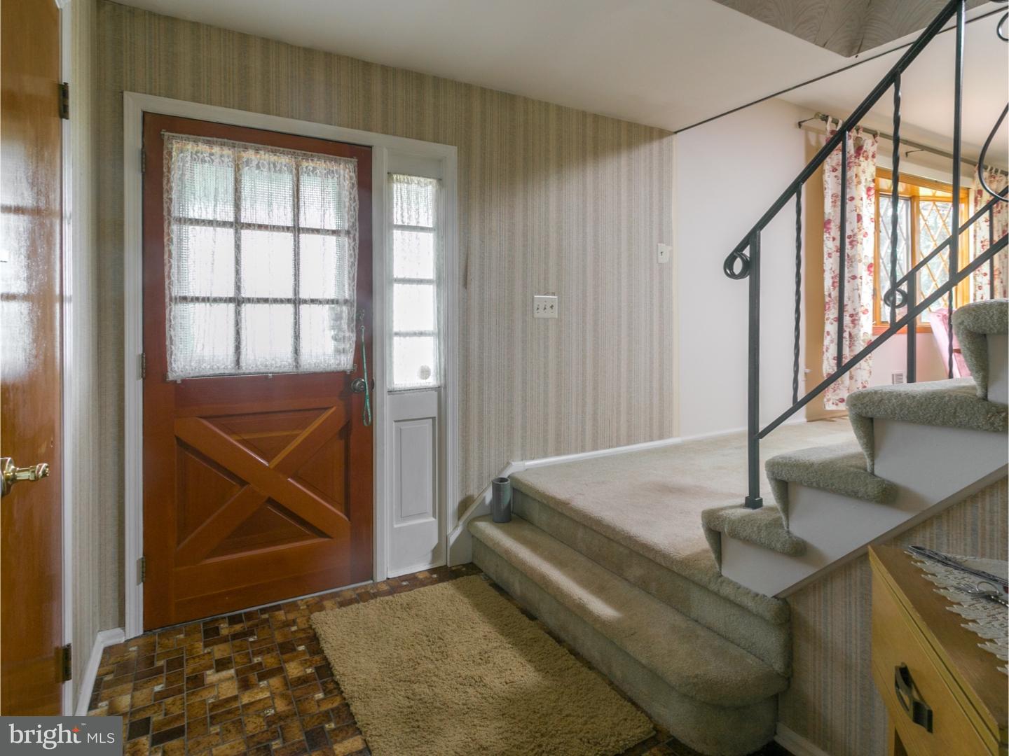 17 Wolfpack Road Hamilton, NJ 08619 - Photo 4 of 23
