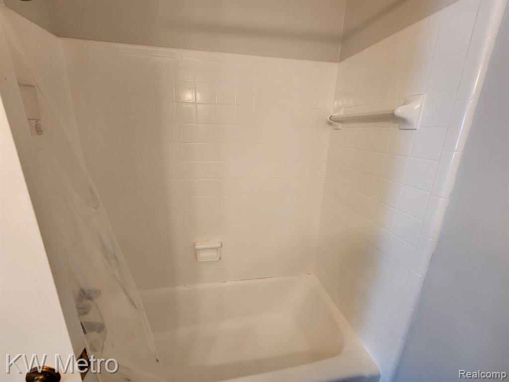 2934 Mt Hope Road, Unit 110 Okemos, MI 48823 - Photo 17 of 46