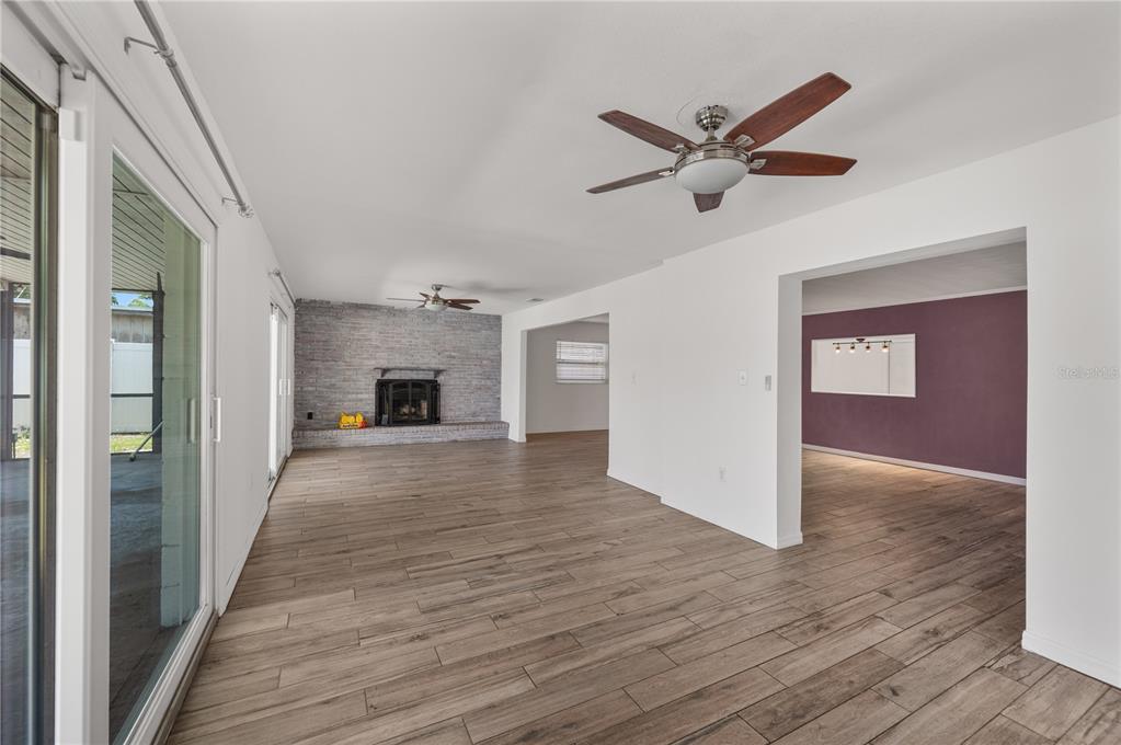 528 South Larry Circle Brandon, FL 33511 - Photo 17 of 38