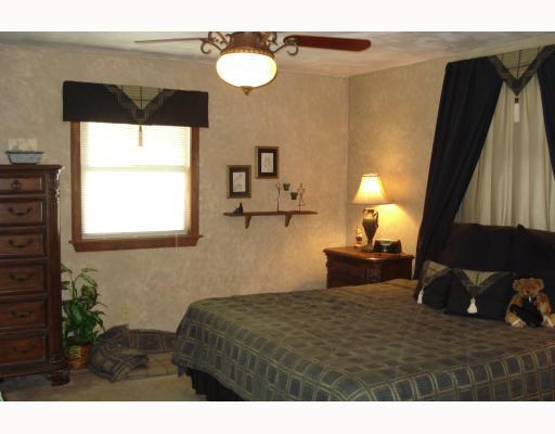 735 Bell Point Road Apollo, PA 15613 - Photo 9 of 17 Master Bedroom.