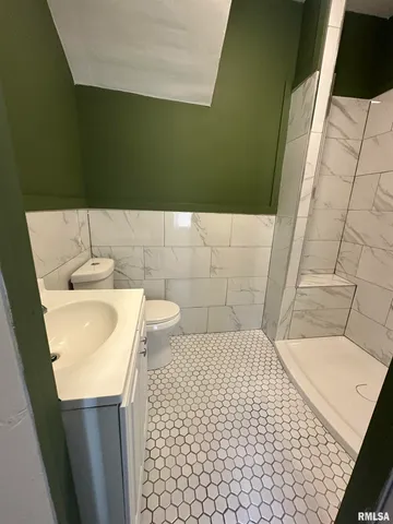 $85,000 | 823 West Nowland Avenue, Peoria, IL 61604