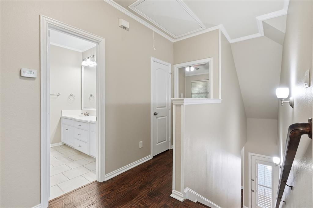 1408 Hampton Road Grapevine, TX 76051 - Photo 35 of 38 Gallery Image 35