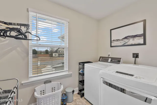 $422,550 | 105 Glasgow Lane, La Grange, NC 28551