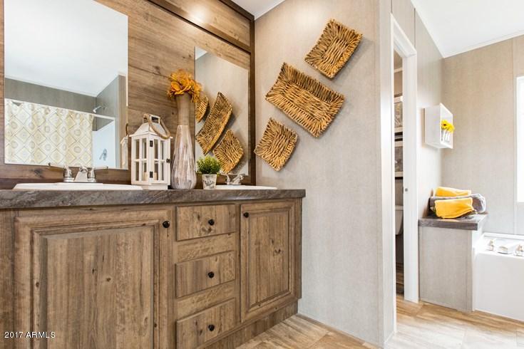 6922 Aces High Road Show Low, AZ 85901 - Photo 22 of 41 Master Double Vanity