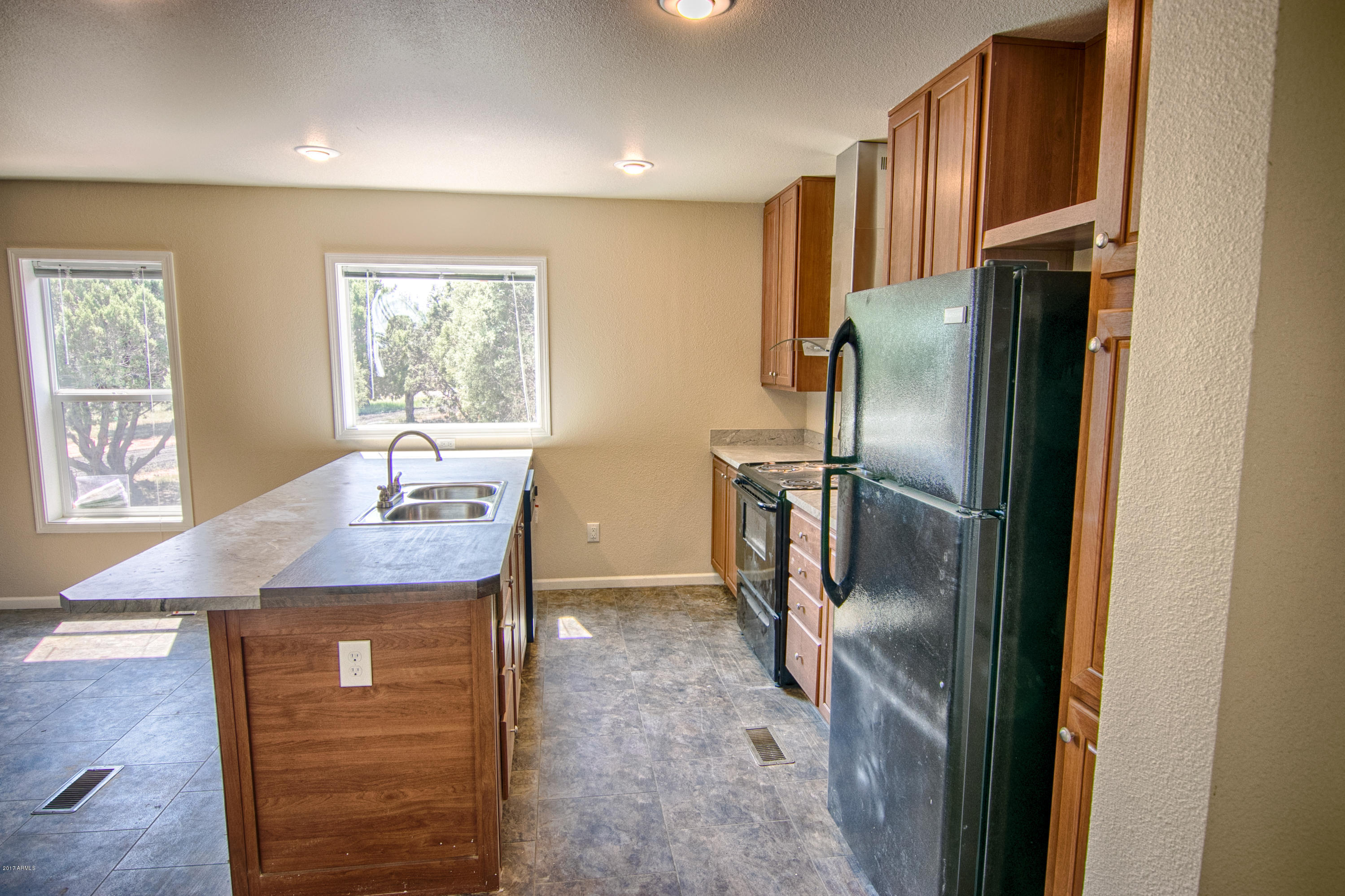 6922 Aces High Road Show Low, AZ 85901 - Photo 7 of 41 Kitchen