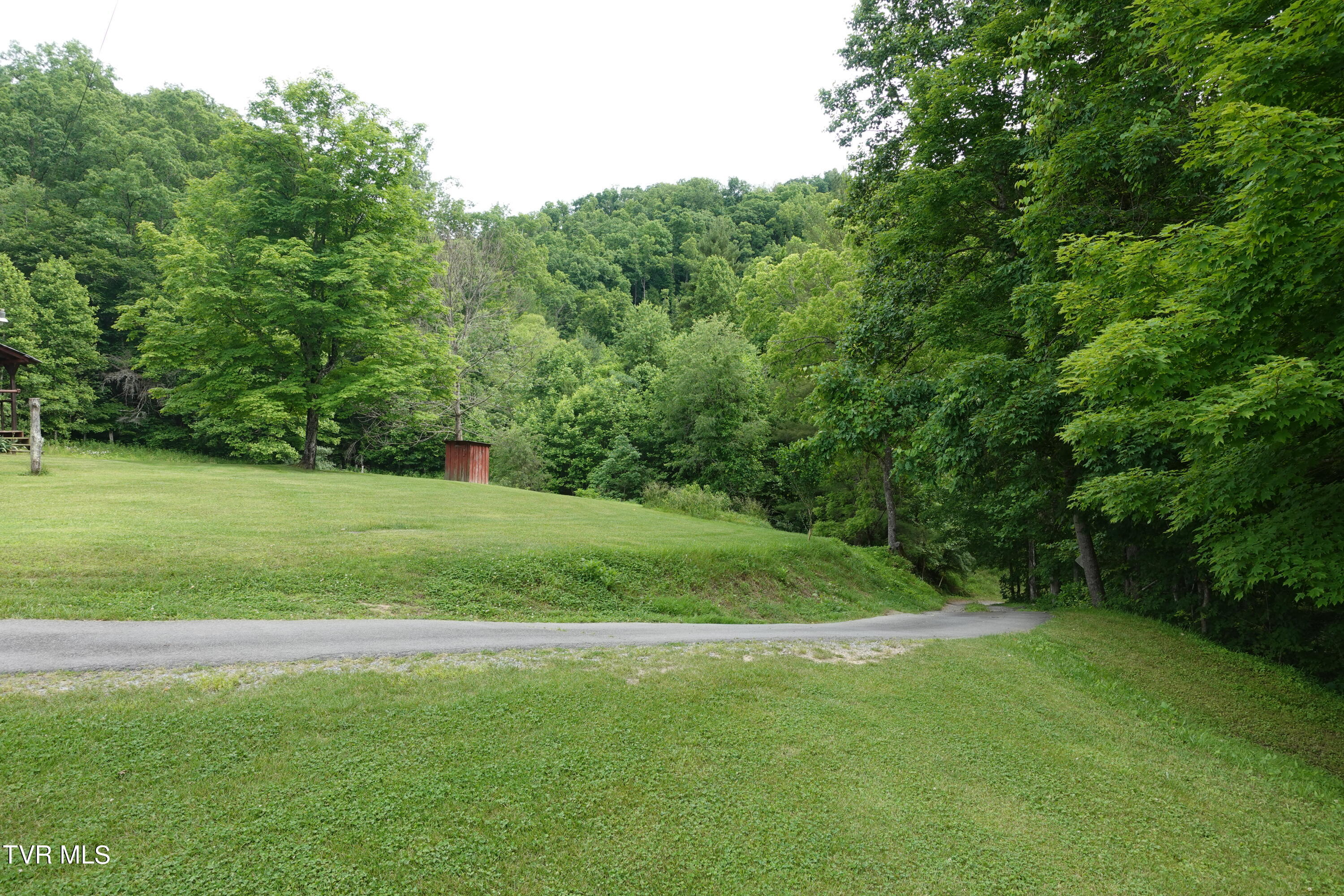 639 Dream Farm Road Birchleaf, VA 24220 - Photo 142 of 153 DSC00375