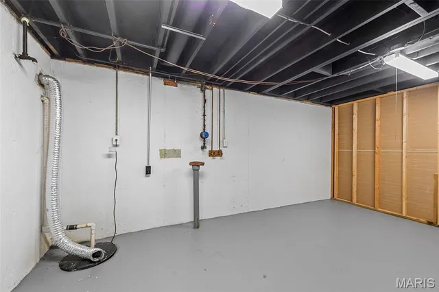 $199,900 | 11758 Galba Drive, Florissant, MO 63033