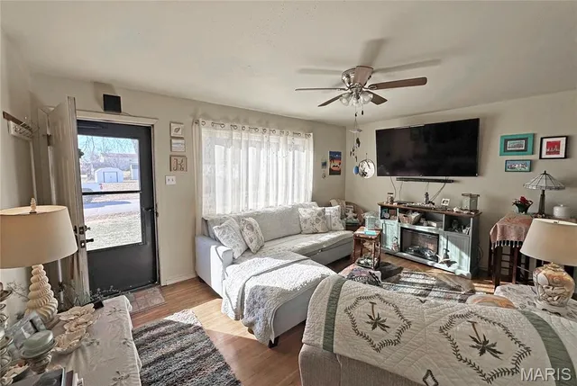 $160,000 | 124 Cottage Hill Drive, O'Fallon, IL 62269