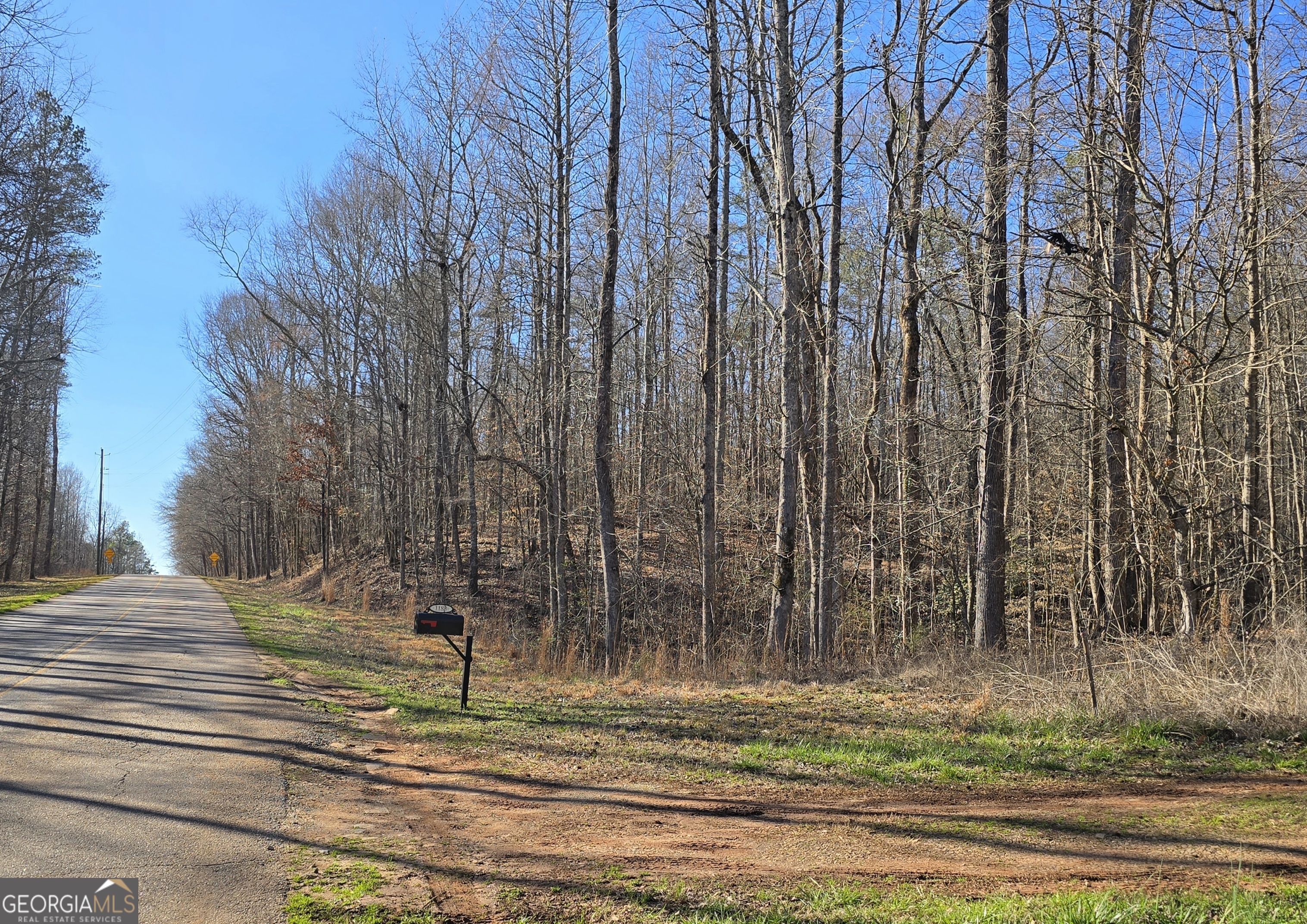 1183 Wilson Bridge Road Homer, GA 30547 - Photo 21 of 23 a view of a entertaining space