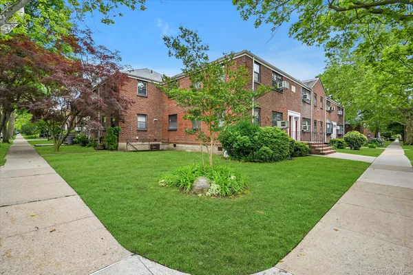 $228,888 | 16-01 160th Street, Unit 6279 | Clearview