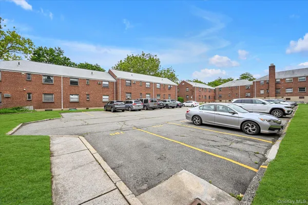 $228,888 | 16-01 160th Street, Unit 6279 | Clearview