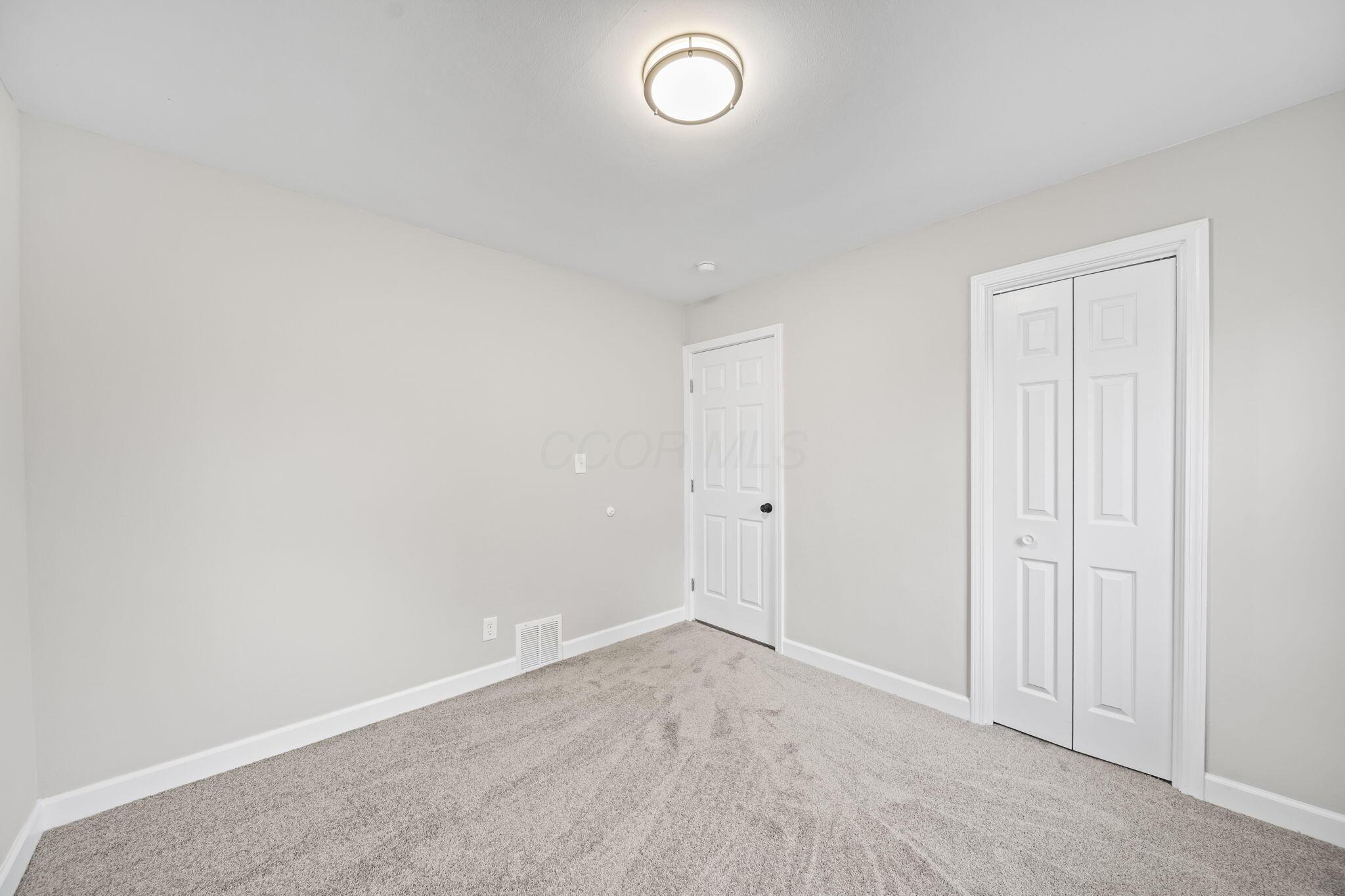 139 Demorest Road Columbus, OH 43204 - Photo 29 of 100