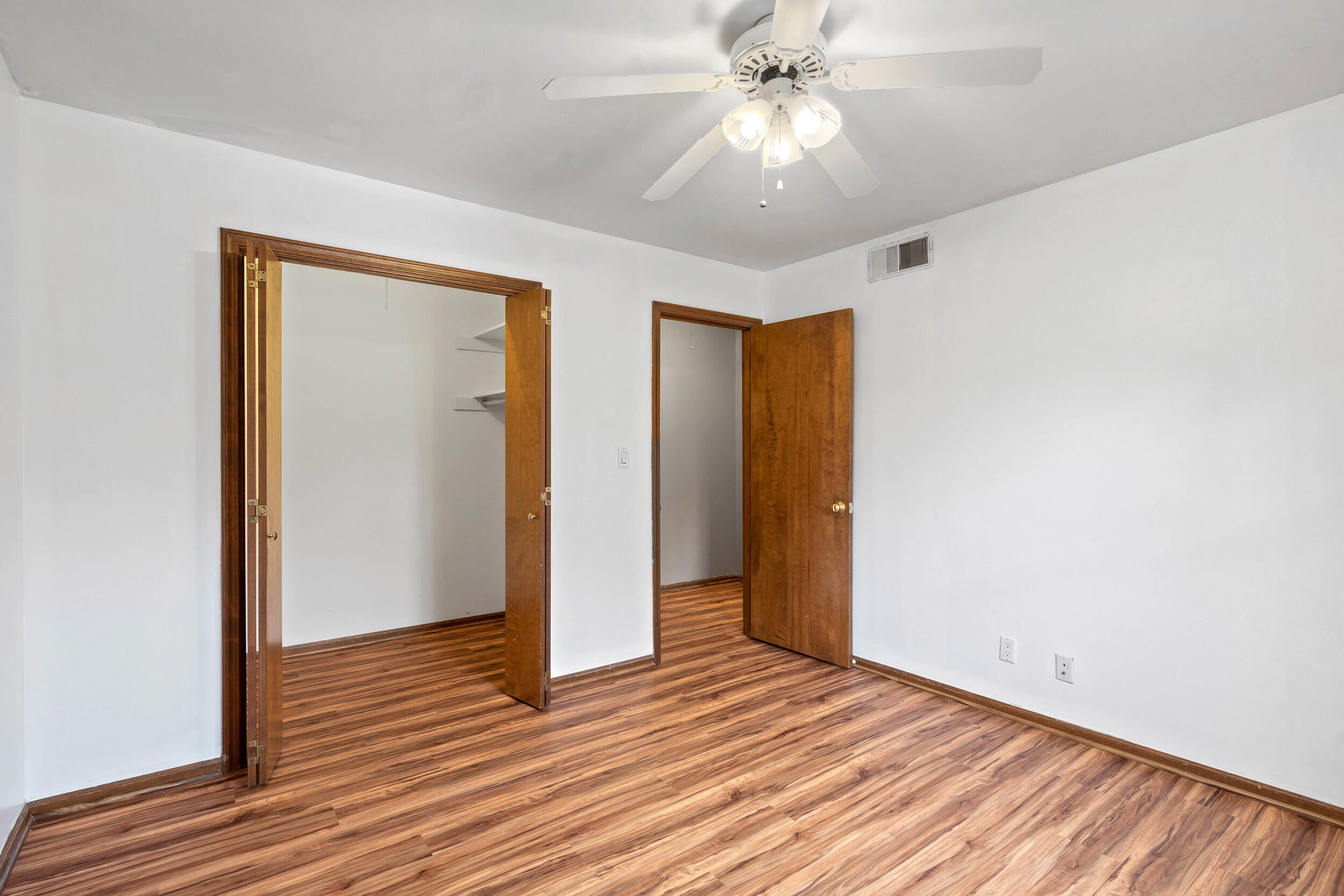 5385 North Clearview Road Columbia, MO 65202 - Photo 5 of 42 Bedroom #1 Upstairs