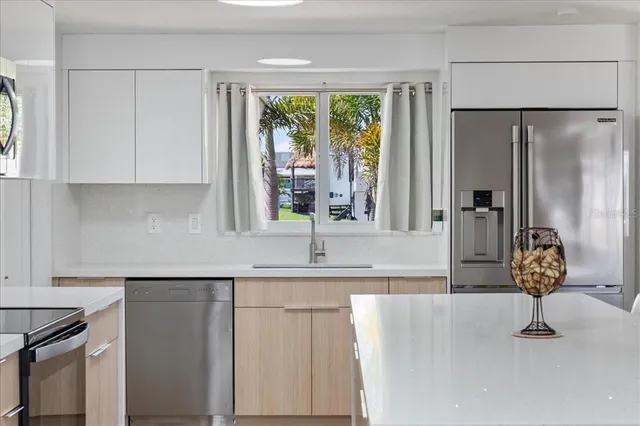 $575,000 | 124 Sinclair Street Southeast, Port Charlotte, FL 33952