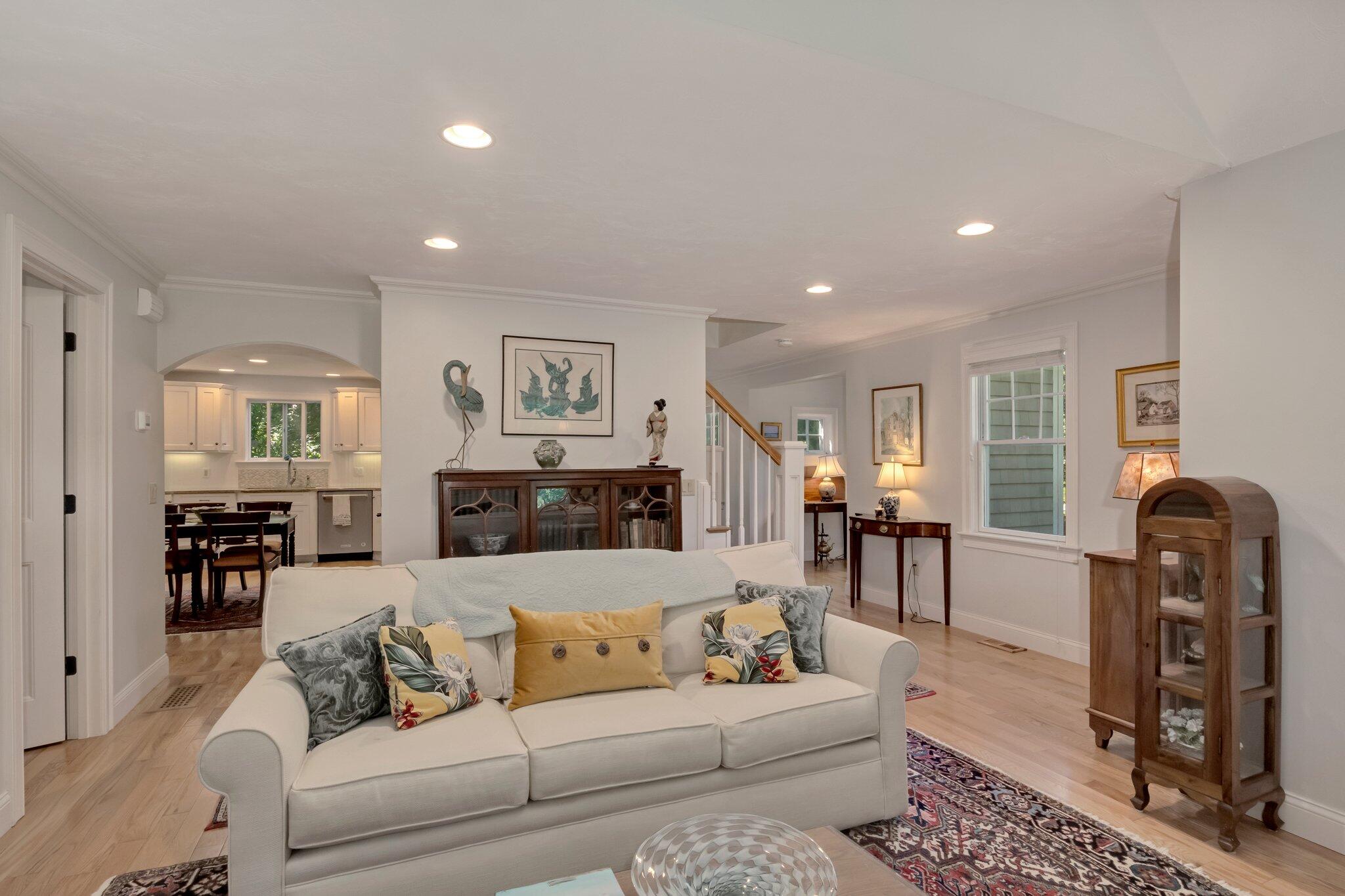 336 Old Mill Road Osterville, MA 02655 - Photo 23 of 96 living room