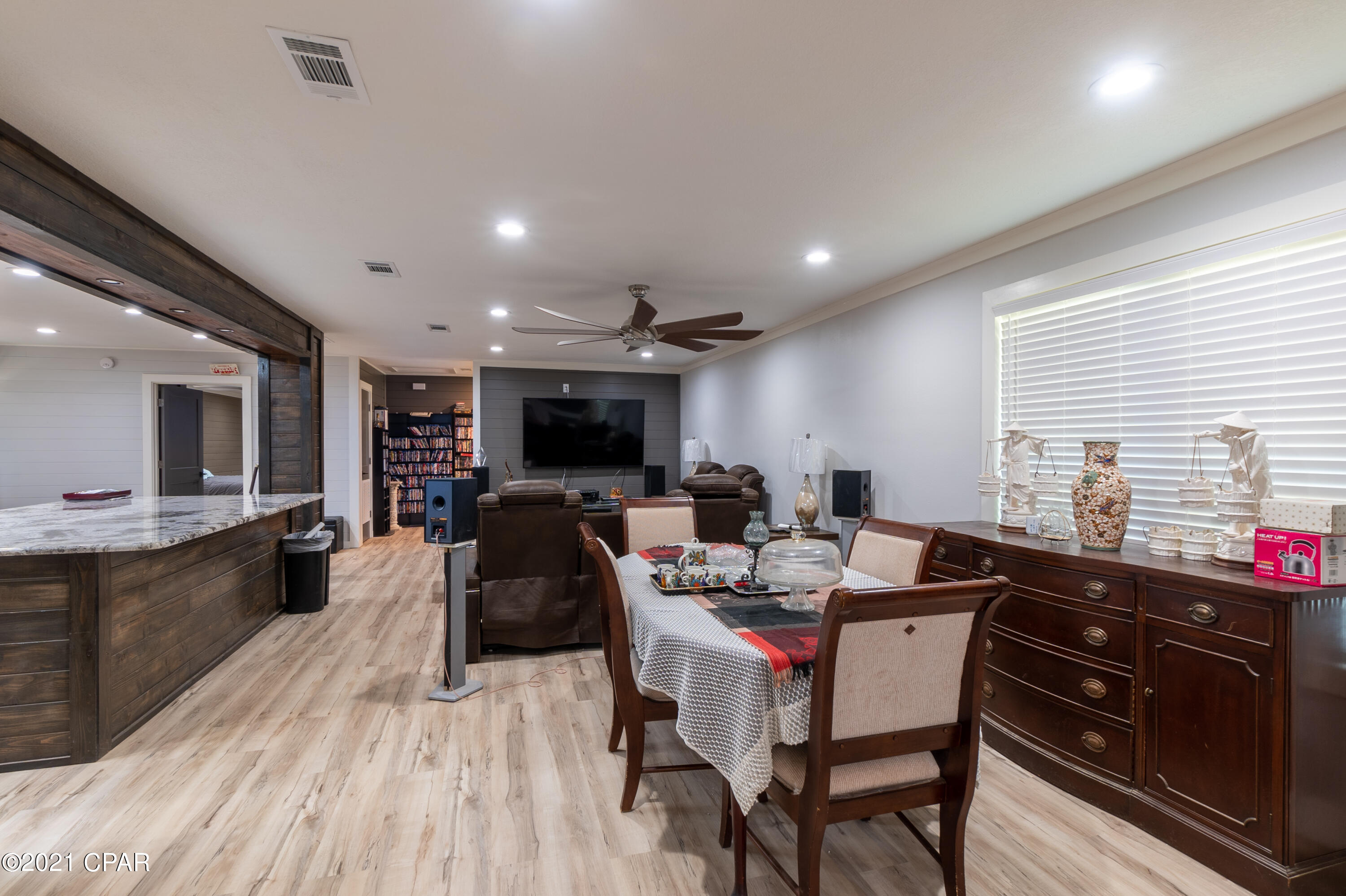 1023 Spikes Road Southport, FL 32409 - Photo 8 of 32