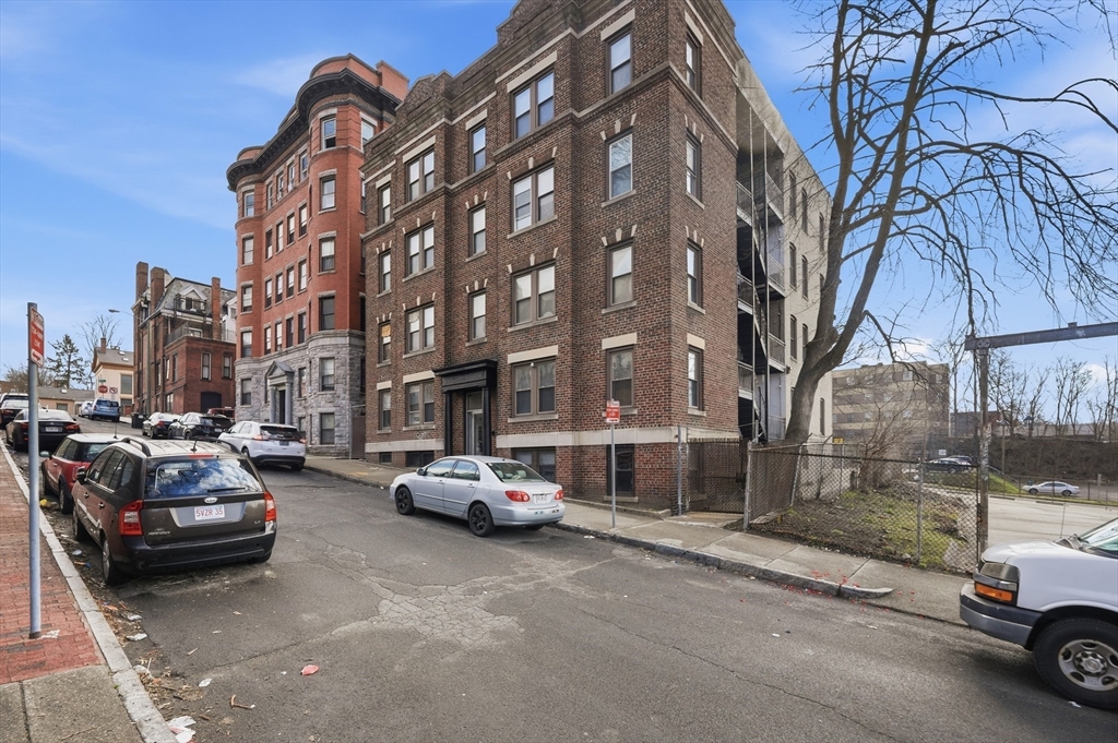 91 East Park Street Springfield, MA 01105 - Photo 2 of 12