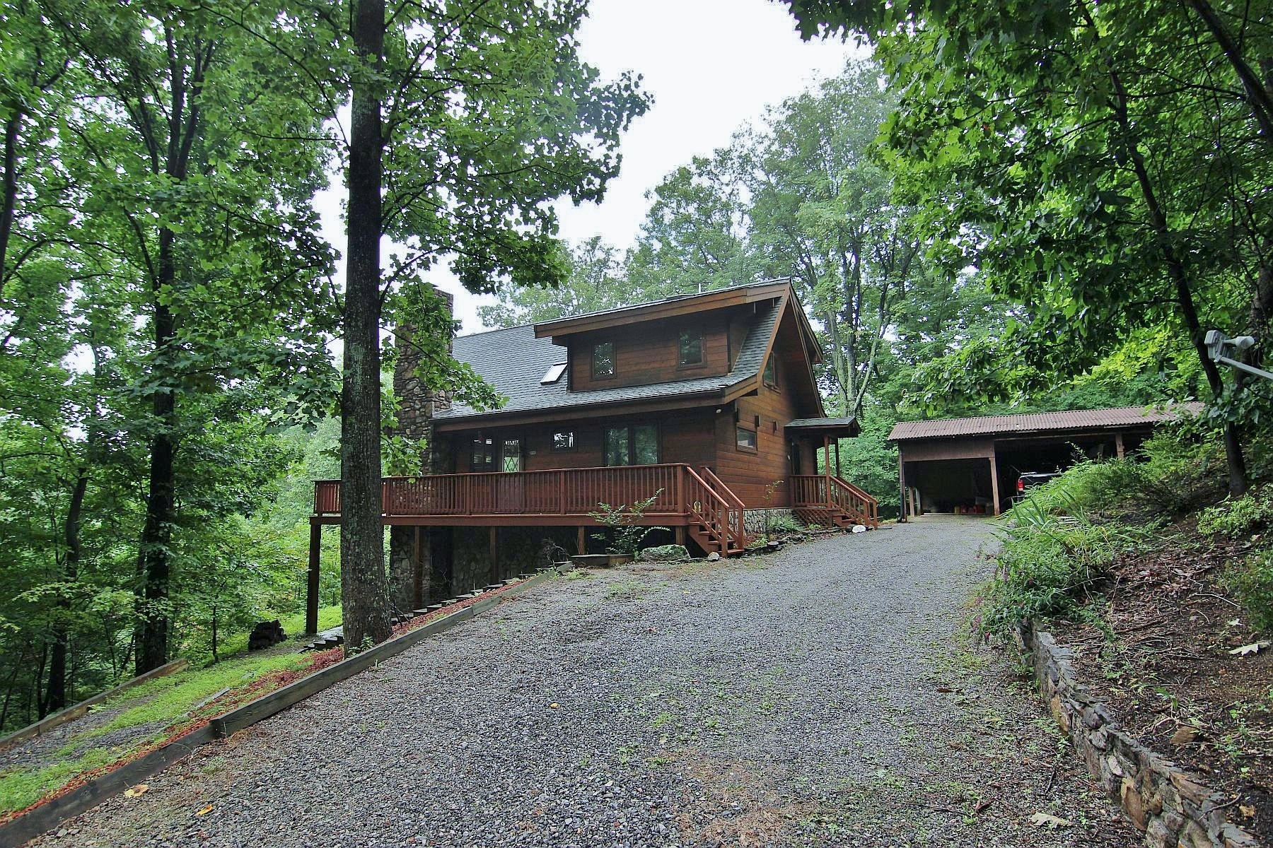 4925 Wade Road Roanoke, VA 24018 - Photo 3 of 58 img_9528
