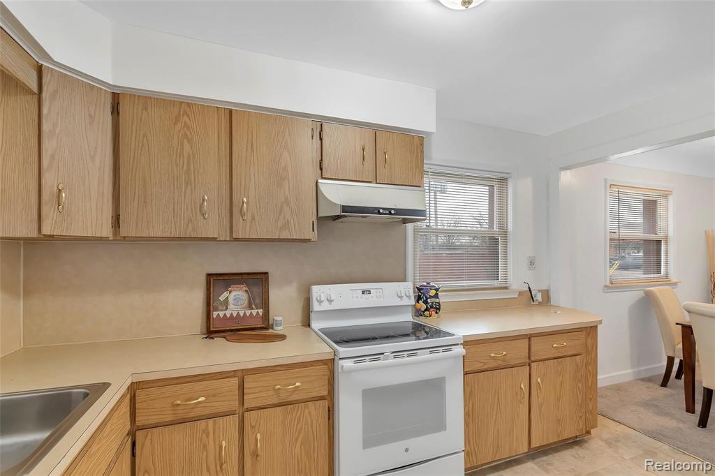 15125 Inkster Road Livonia, MI 48154 - Photo 6 of 14