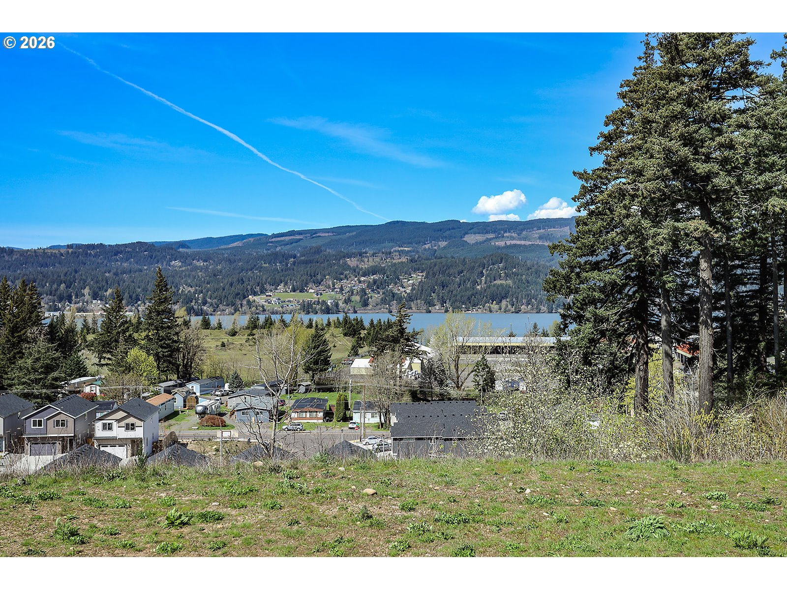 Manchester Drive Cascade Locks, OR 97014 - Photo 11 of 12 a view of a city