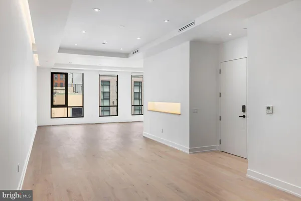 $6,300 | 724 Chestnut Street, Unit 201, Philadelphia, PA 19106