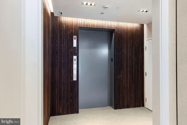 $6,300 | 724 Chestnut Street, Unit 201, Philadelphia, PA 19106