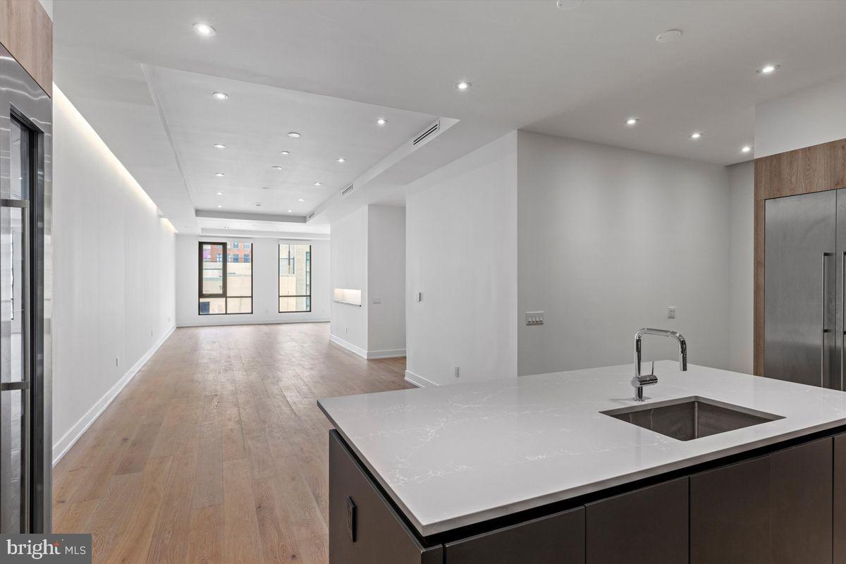 724 Chestnut Street, Unit 201 Philadelphia, PA 19106 - Photo 9 of 35