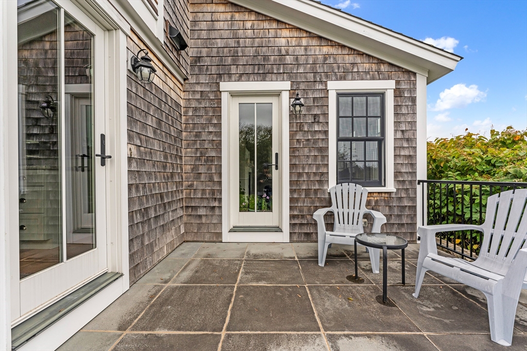 1815 Main Road Westport Point, MA 02791 - Photo 10 of 37