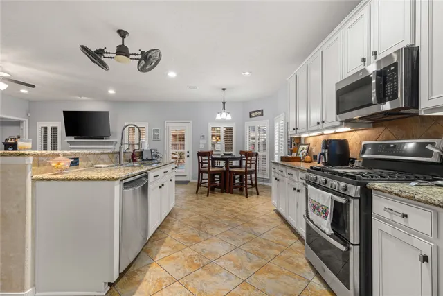 $599,000 | 2205 Lisa Lane, Deer Park, TX 77536