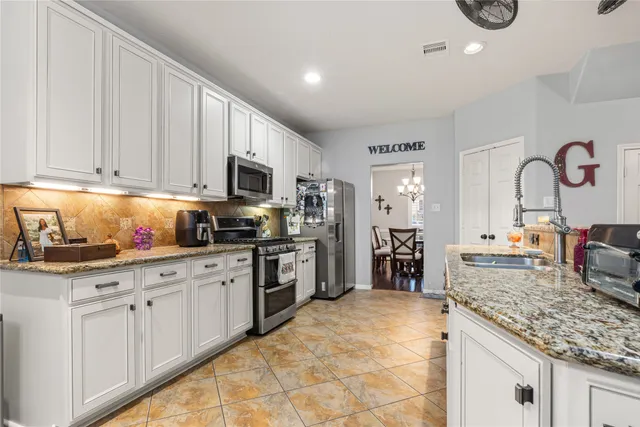 $599,000 | 2205 Lisa Lane, Deer Park, TX 77536