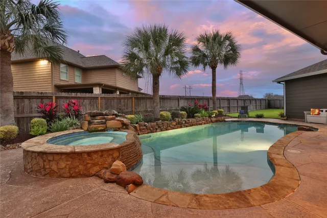 $599,000 | 2205 Lisa Lane, Deer Park, TX 77536