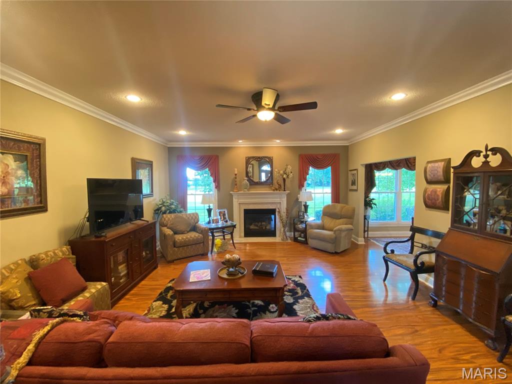 363 Old Collinsville Road Caseyville, IL 62232 - Photo 9 of 46