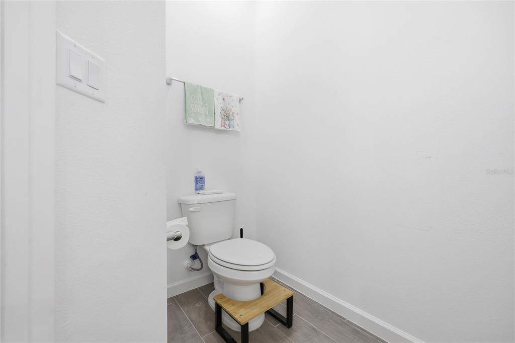 9068 Cape Cod Road DeLand, FL 32724 - Photo 17 of 28 Gallery Image 17