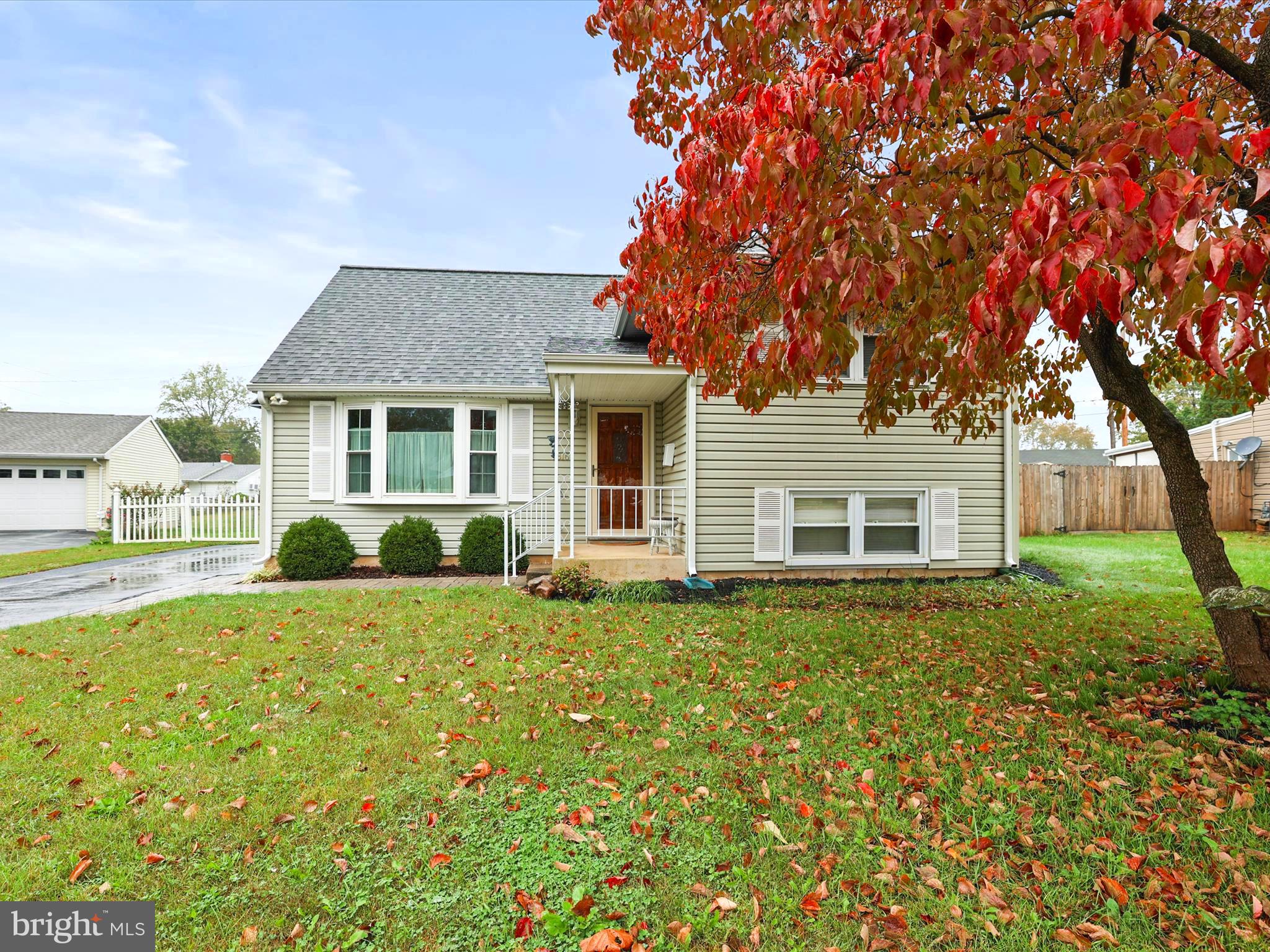 1316 Livingstone Road York, PA 17404 - Photo 2 of 33 front view of a house with a yard
