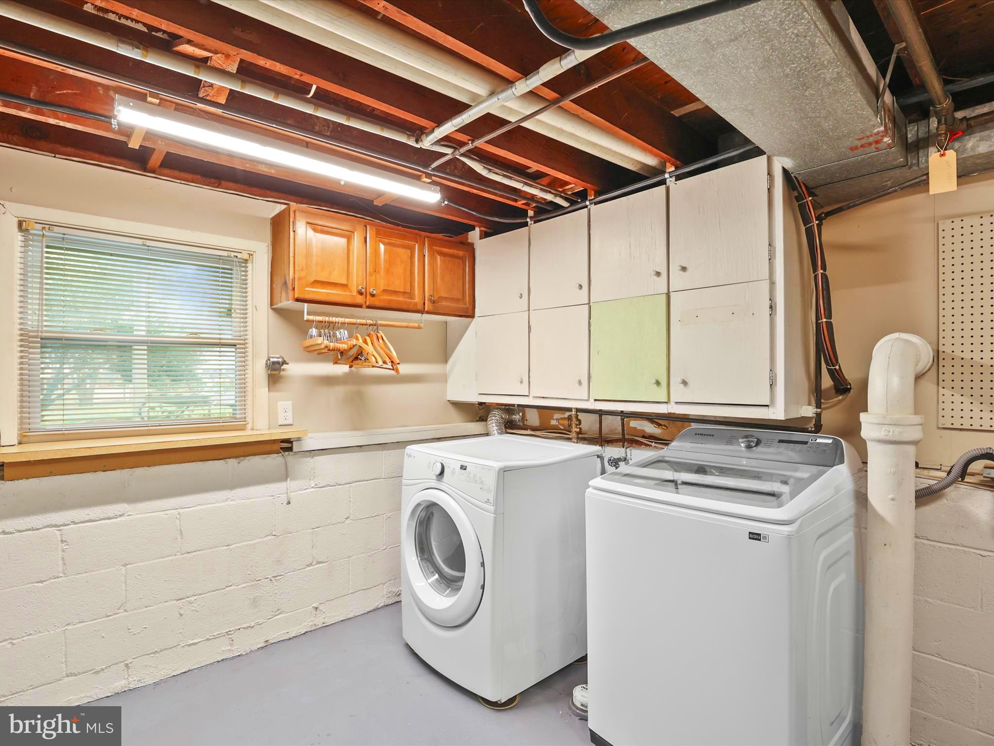 1316 Livingstone Road York, PA 17404 - Photo 32 of 33 a utility room with dryer and washer