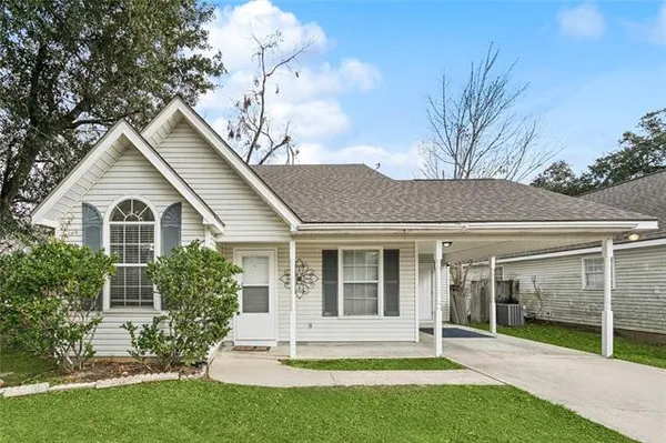 $177,000 | 162 Beauregard Street, Ponchatoula, LA 70454