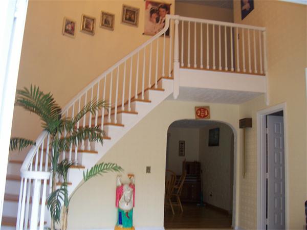51 Pilgrim Road East Longmeadow, MA 01028 - Photo 3 of 10 Gallery Image 3