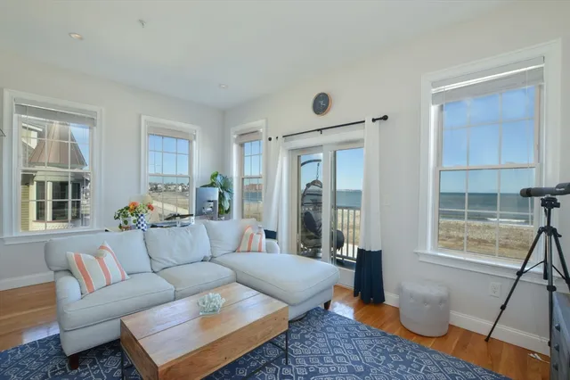 $669,009 | 148 Winthrop Shore Drive, Unit 5, Winthrop, MA 02152
