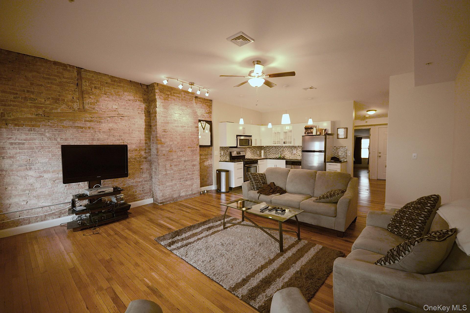 328 Main Street Poughkeepsie, NY 12601 - Photo 8 of 11