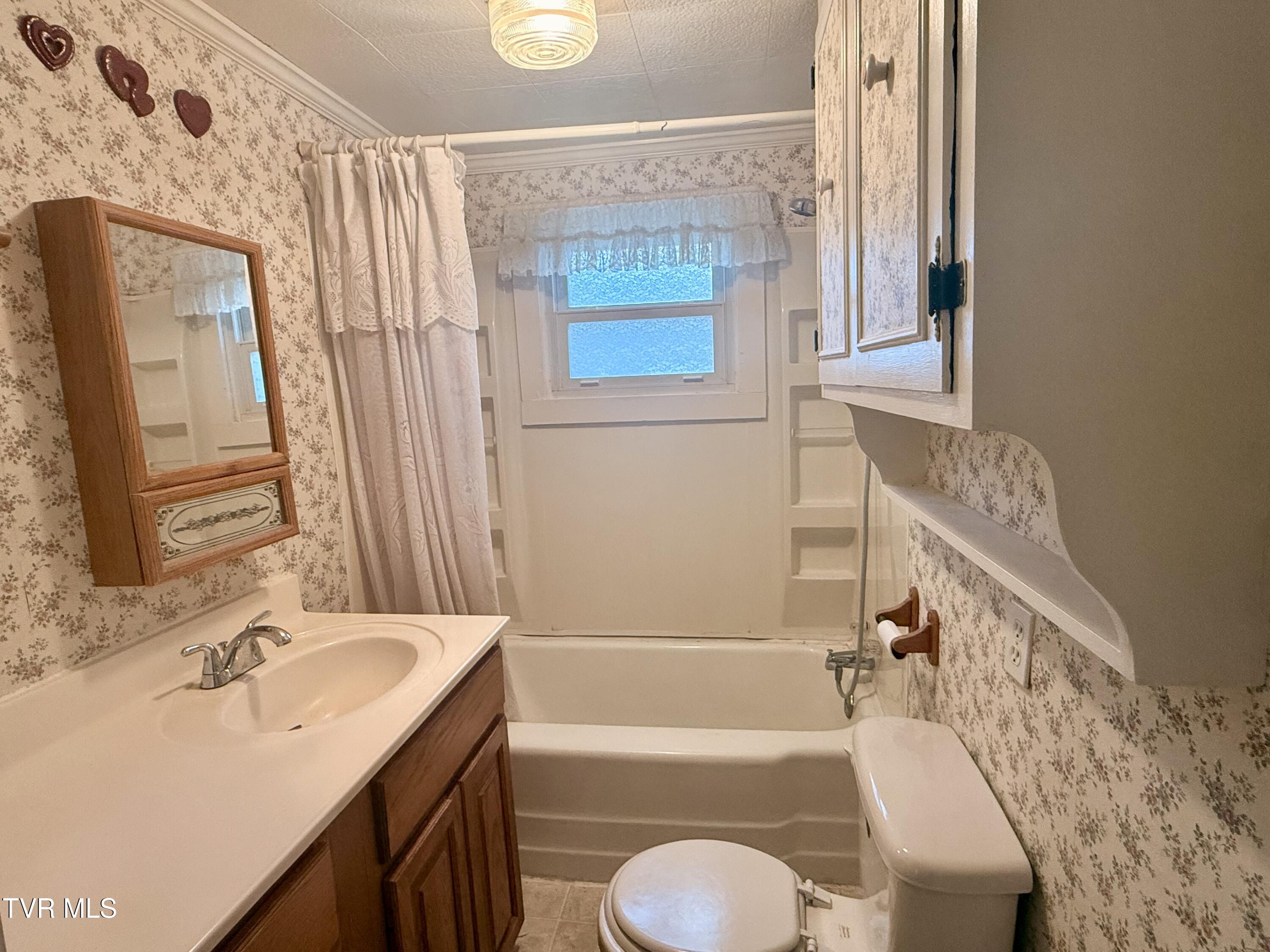 5821 Orebank Road Kingsport, TN 37664 - Photo 13 of 18 IMG_3395