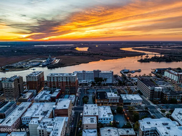 $319,000 | 304 North Front Street, Unit F, Wilmington, NC 28401