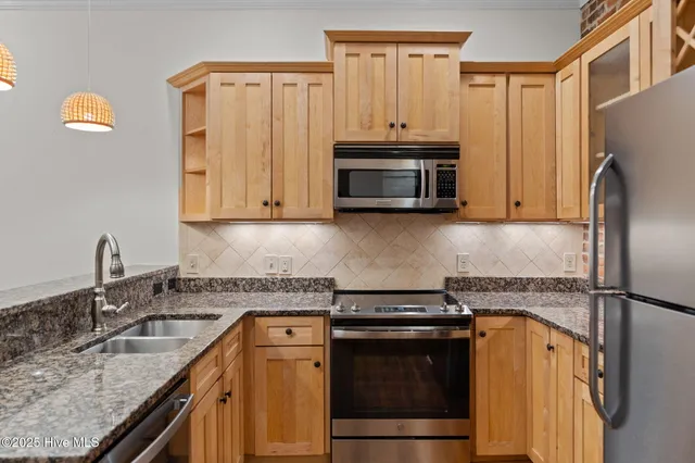 $319,000 | 304 North Front Street, Unit F, Wilmington, NC 28401