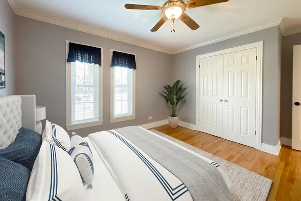 $749,900 | 16 South Hi Lusi Avenue, Mount Prospect, IL 60056