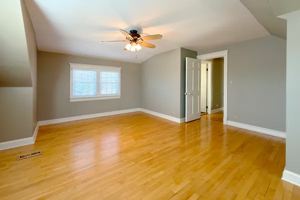 $749,900 | 16 South Hi Lusi Avenue, Mount Prospect, IL 60056