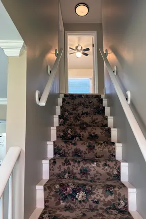 $749,900 | 16 South Hi Lusi Avenue, Mount Prospect, IL 60056