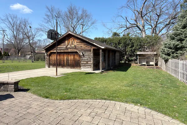 $749,900 | 16 South Hi Lusi Avenue, Mount Prospect, IL 60056