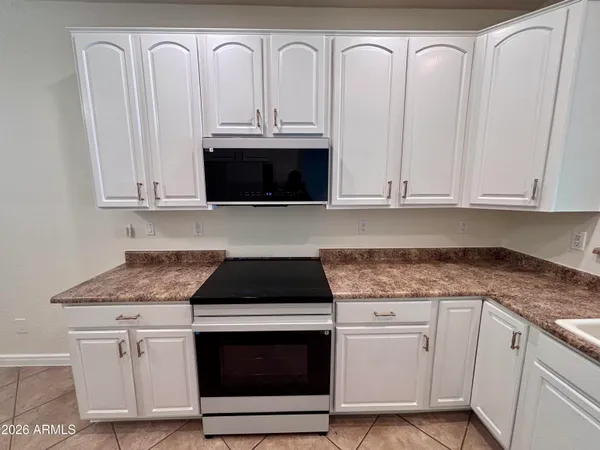 $2,400 | 5606 West St Anne Avenue, Laveen, AZ 85339