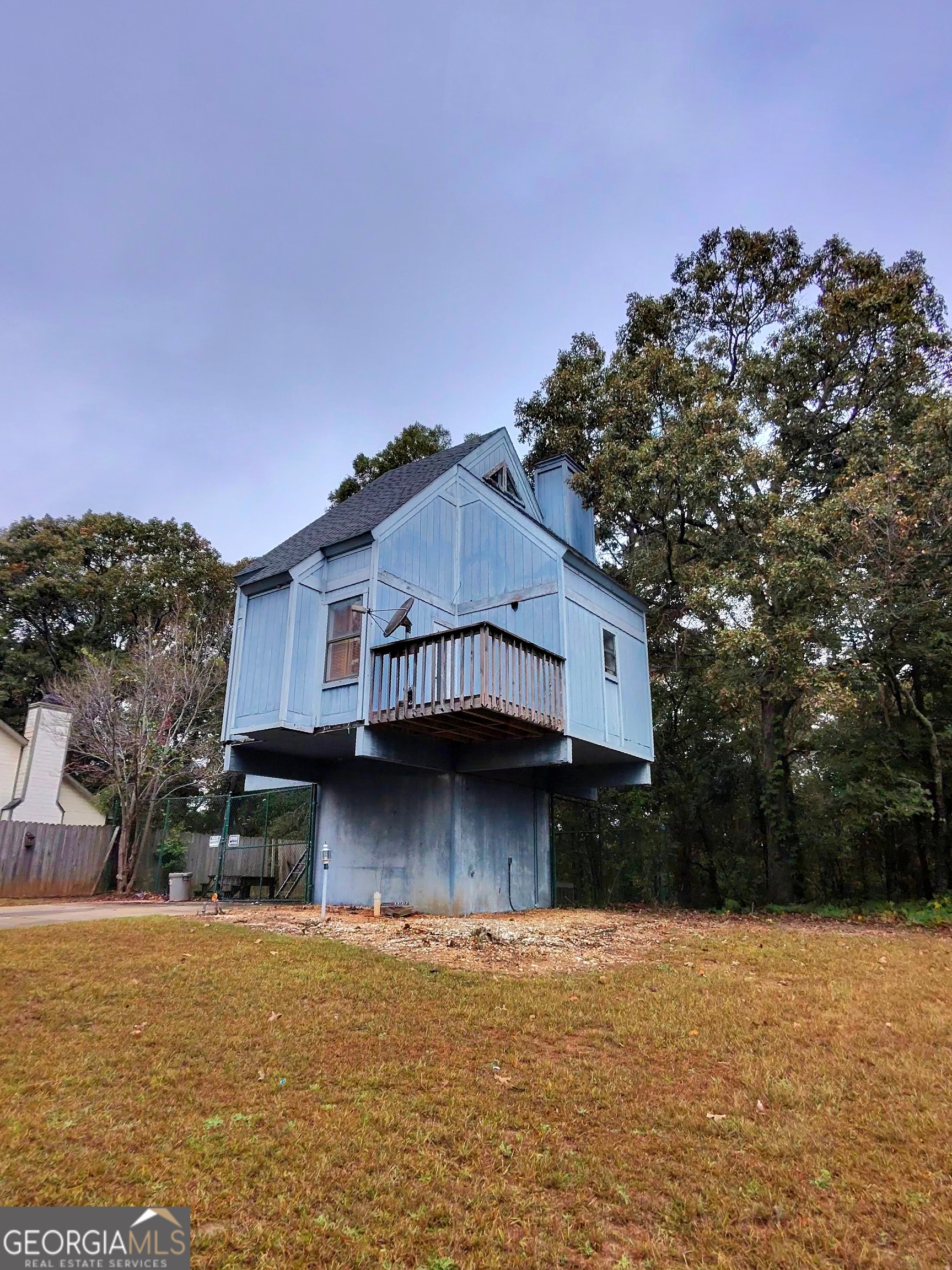 100 Brookhaven Circle Warner Robins, GA 31093 - Photo 1 of 1 a house with river in front of it
