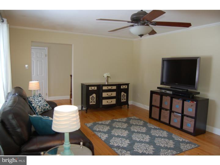 1542 Snell Road Pottstown, PA 19464 - Photo 4 of 25 Gallery Image 4
